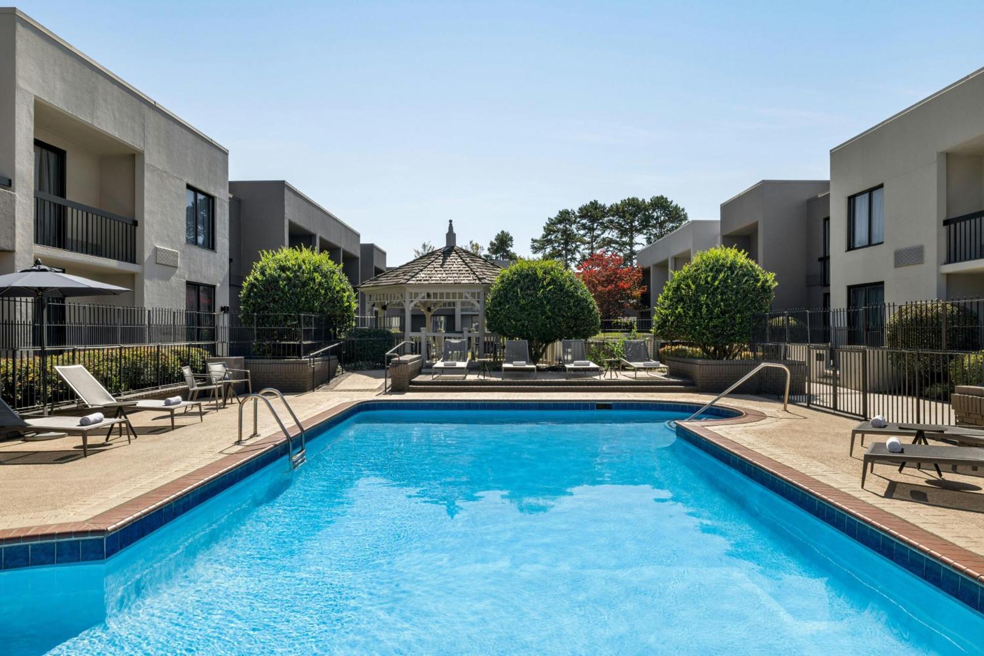 Courtyard Atlanta Northlake Tucker Kültér fotó